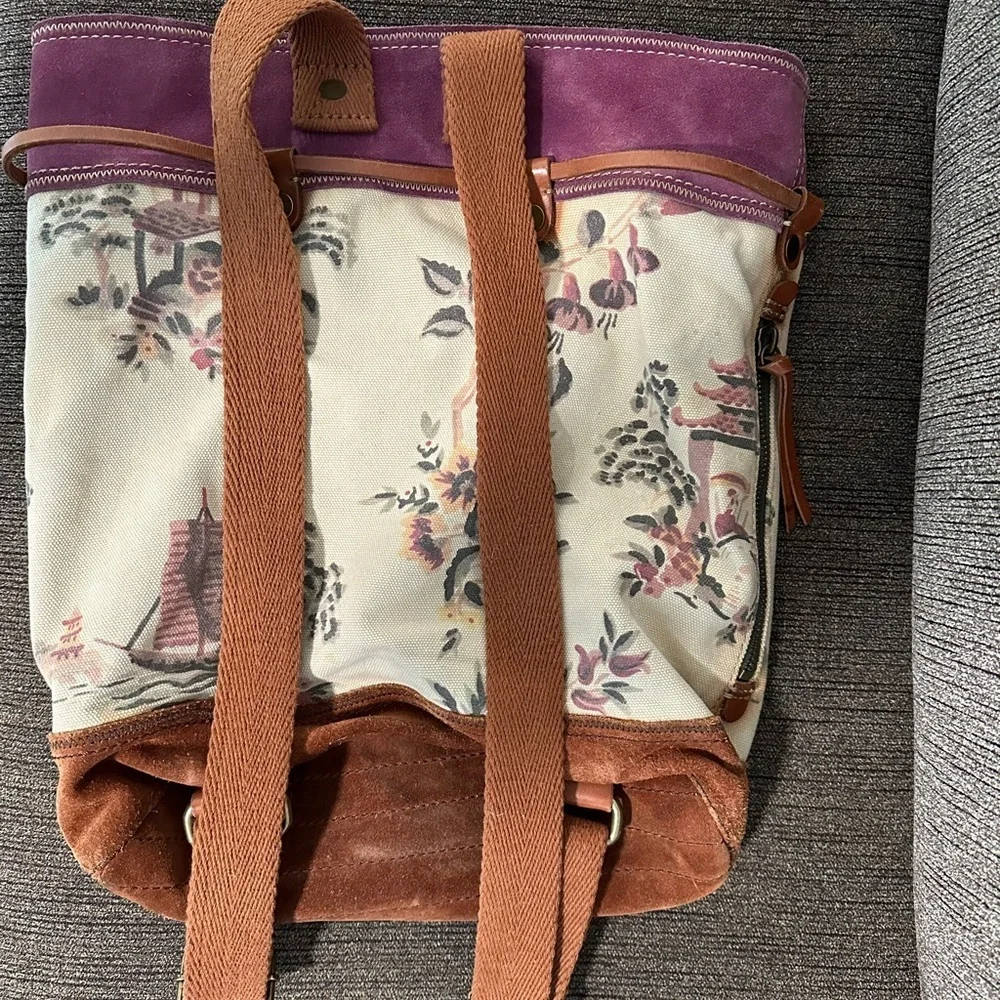Lucky Brand Drawstring Backpack with Nature-Inspired Design - Picture 3 of 9